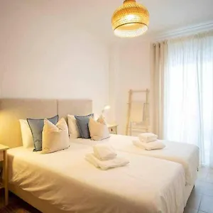 Modern 3br W/ Lg Terrace, Bbq, Ac & Parking , Tavira Portugal