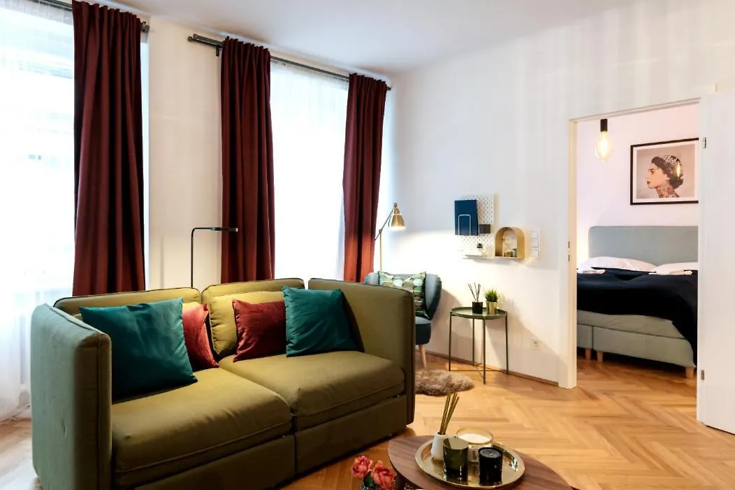 Elegant Apartment Viena